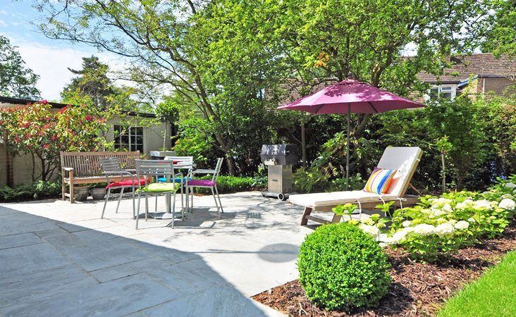 5 Quick And Easy Ways To Spruce Up Your Outdoor Space