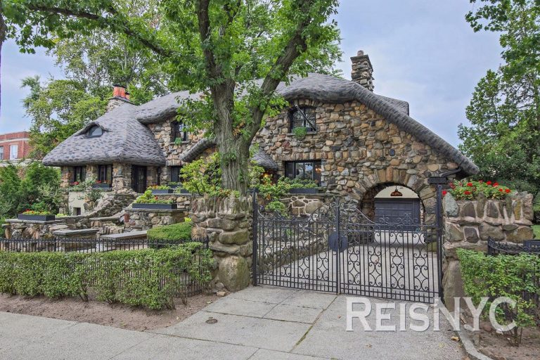 An Epic Fairytale Gingerbread House In Brooklyn And My Connection!