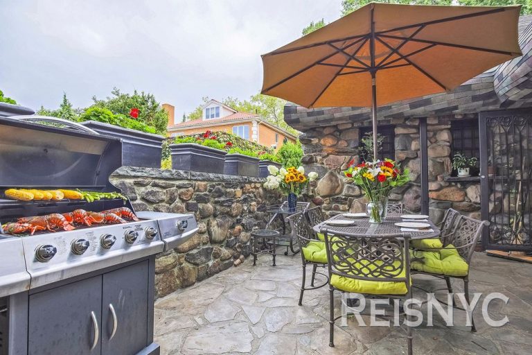 An Epic Fairytale Gingerbread House In Brooklyn And My Connection!