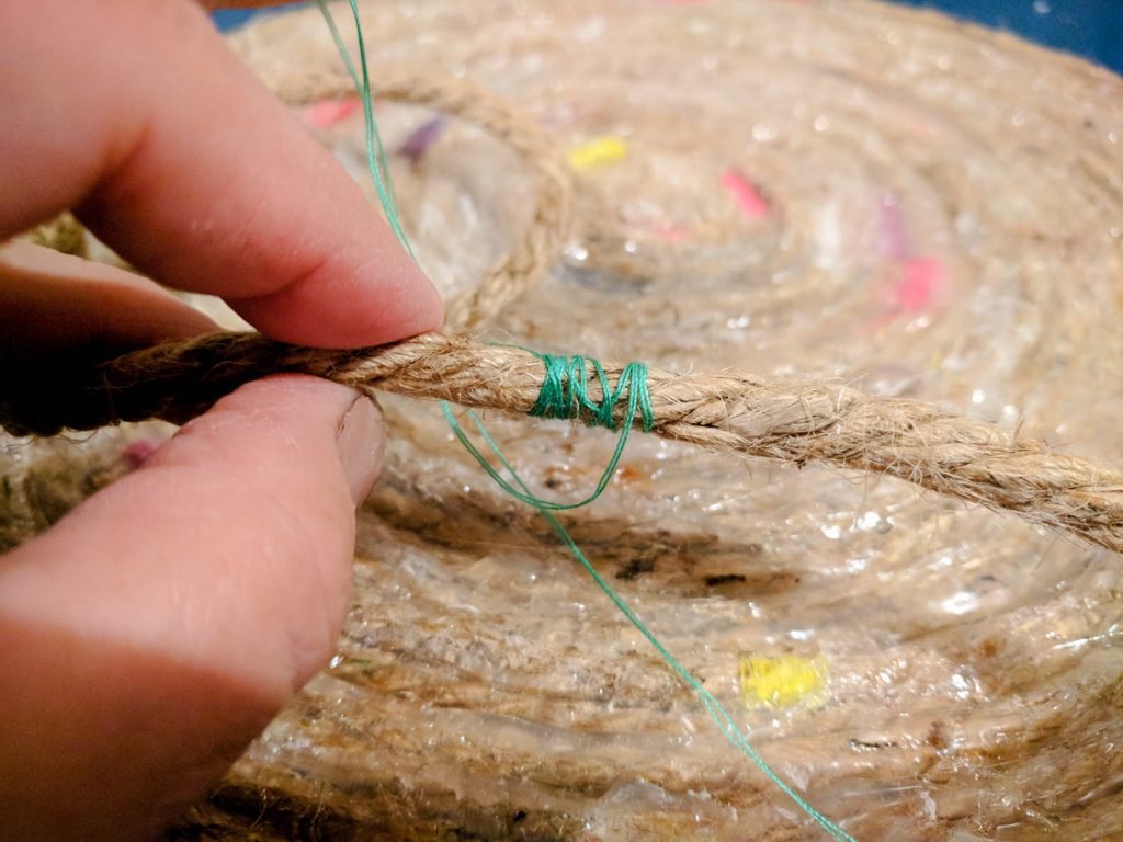 How To Easily Create Beautiful Jute Placemats And Chargers