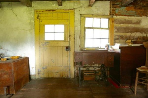 Nothnagle Cabin - America's Oldest Log Cabin Historic Home Tour
