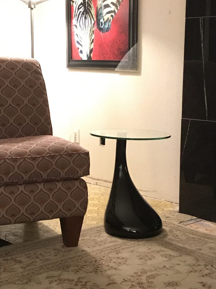 7 Reasons You Need To Consider The Beauty Of Glass Tables