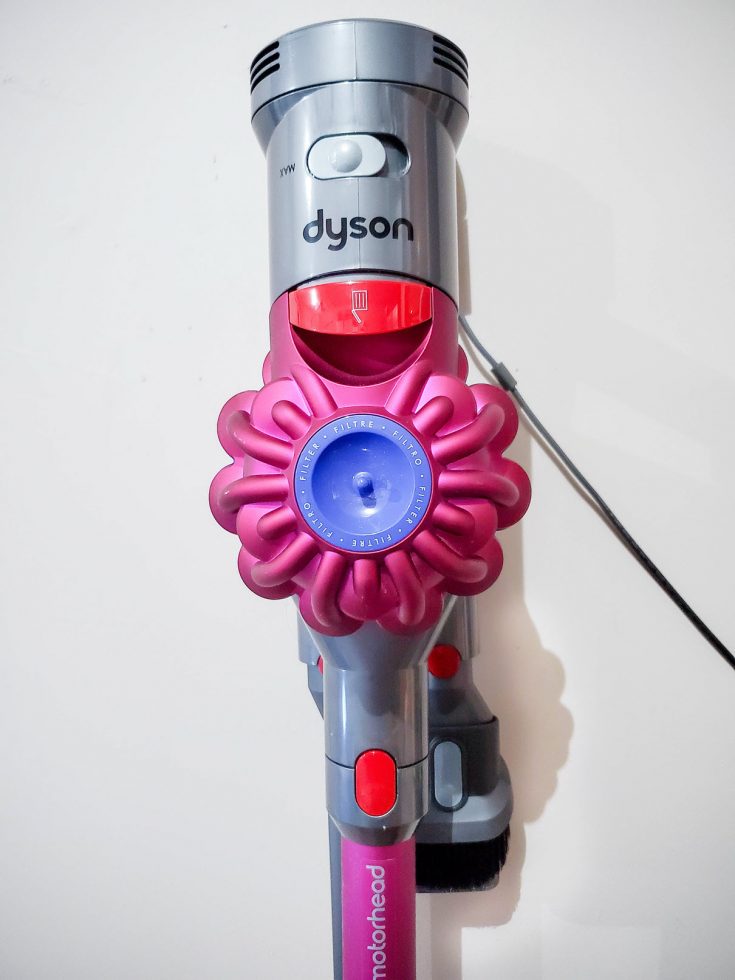 Dyson V7 Motorhead Cordless Vacuum Should You Buy It?