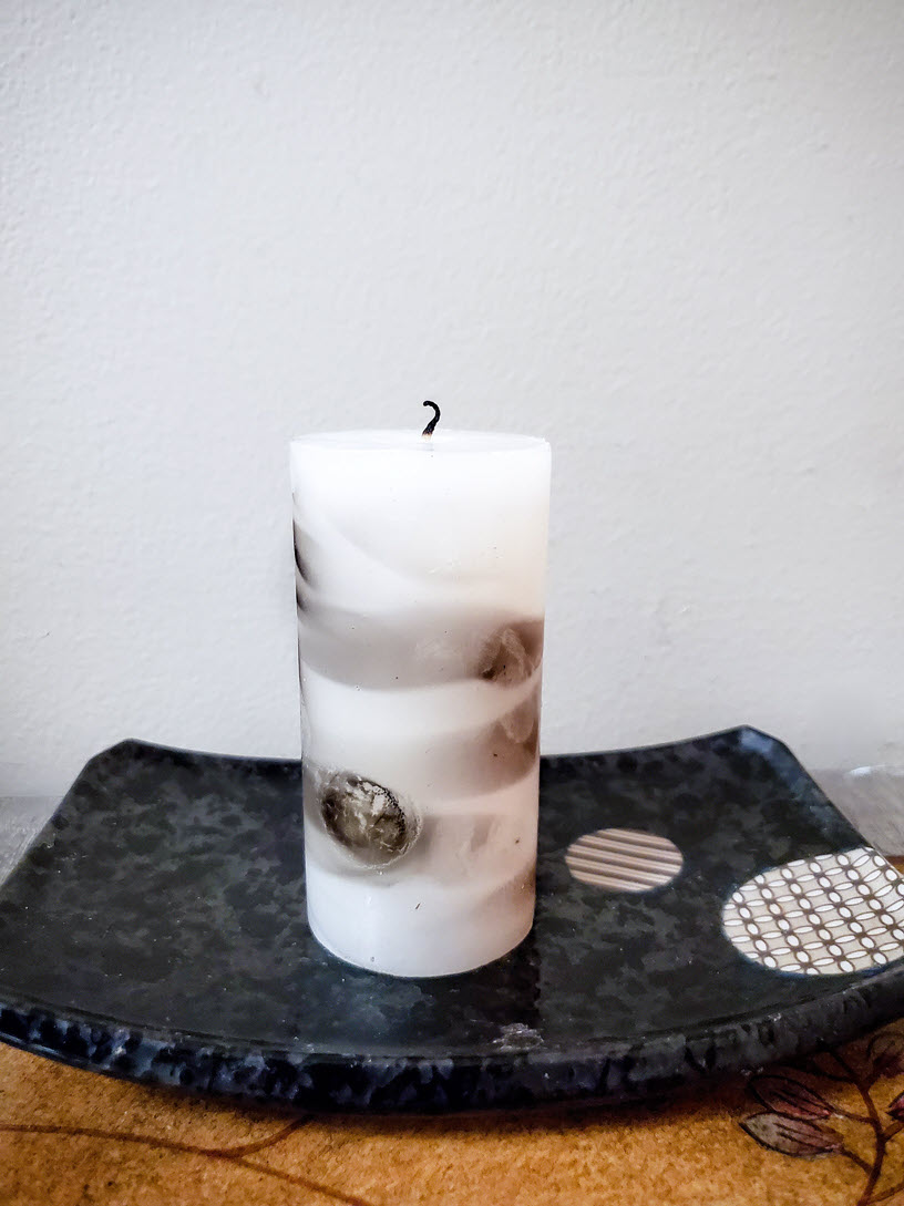 This DIY 30Second Hack Transforms Boring Candles Into Marble Candles